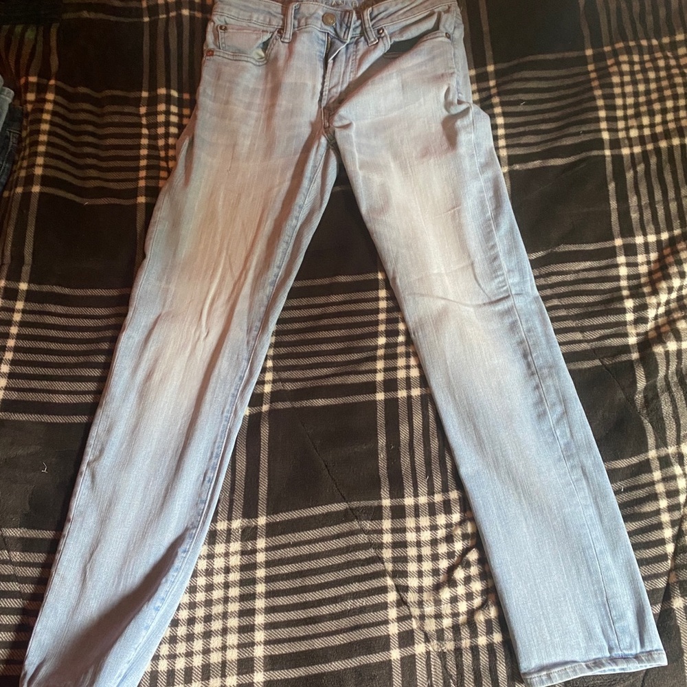 American Eagle light wash jeans